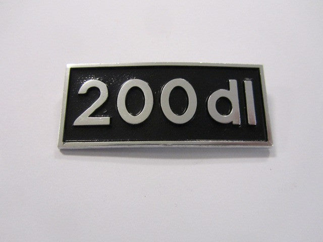 Lambretta Legshield Badge"200DL" 22250503